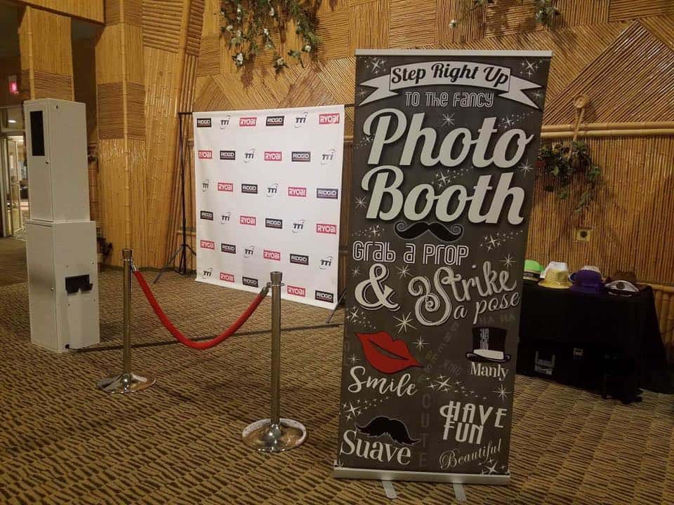 photo-booth-rentals-in-chicago-il-magic-moment-photo-booth